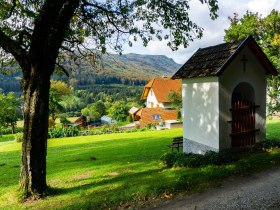 Gsteinert - Materl am Wegrand mit Blick zum Ostrong, © Gottfried Grossinger