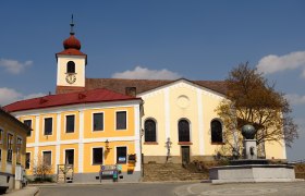 Hauptplatz - Kirche, © Gerhard Wanko