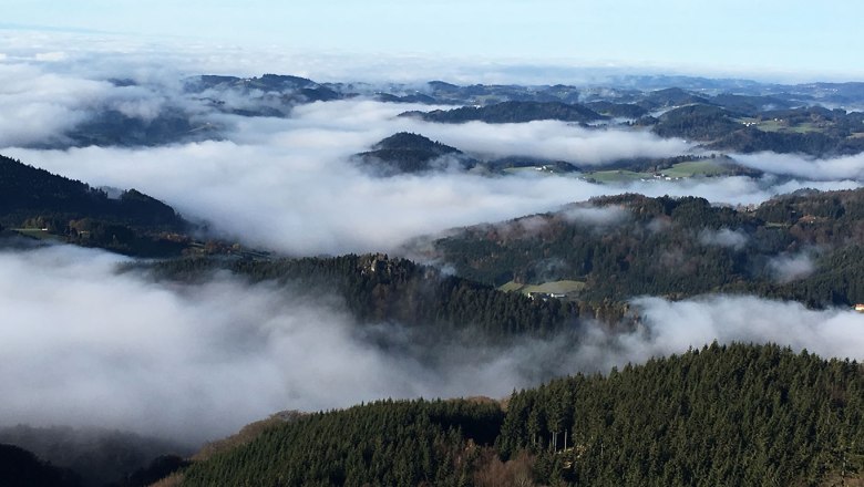 Aussichtsberg Burgsteinmauer, © Leo Baumberger