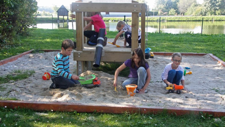 spielplatz-unterer-ortsteich-2011-3, © Gemeinde Ottenschlag