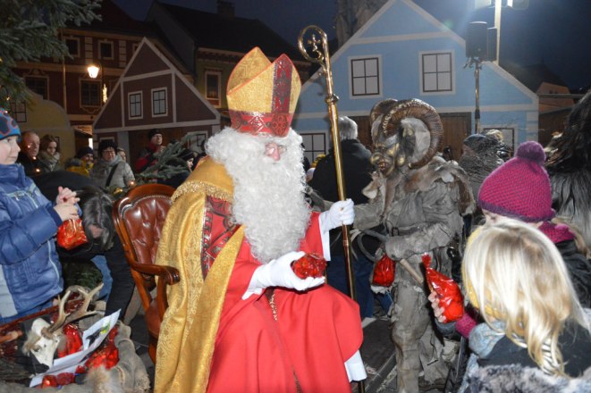 Nikolaus und Krampus am Adventmarkt, © WTM Zwettl