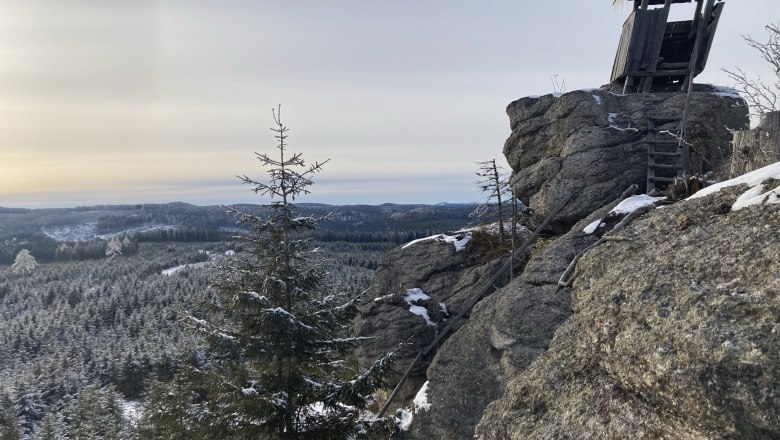 Der besondere Hochstand am Großen Höllberg, © Dieter Juster