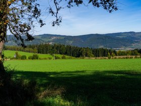 Schöne Aussicht nach Weinling (links) und zum Aschelberg (rechts), © Gottfried Grossinger