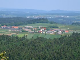 Aussicht von der Aubergwarte auf Sprögnitz, © Marktgemeinde Großgöttfritz