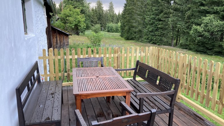 Terrasse Richtung Wald, © Dieter Juster