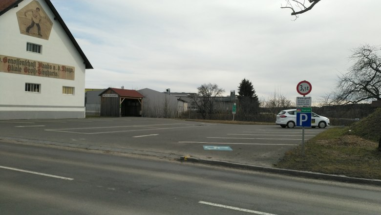 Parkplatz - Radweg Thayarunde Einstieg Groß-Siegharts, © Matthias R. Wurth