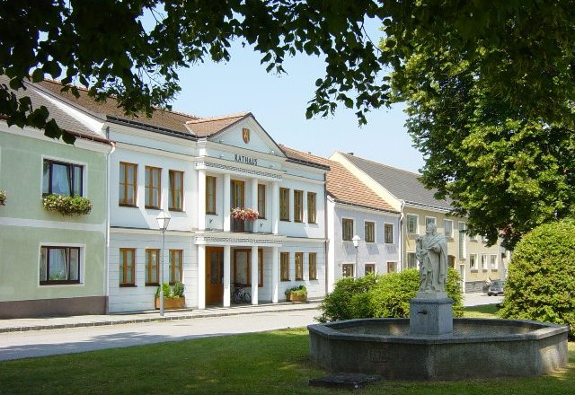 Rathaus am Hauptplatz, © Marktgemeinde Schweiggers