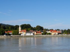 Blick auf Persenbeug, © Mostviertel - Jakobsweg