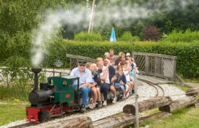 Bitte einsteigen, Zug fährt ab!, © Kinderparadies Wirtshaus zur Minidampfbahn