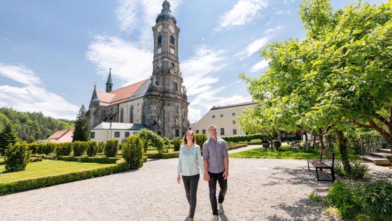 Prälatengarten und Kirche Stift Zwettl, © Stift Zwettl, Studio Kerschbaum