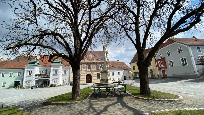 Drosendorf Hauptplatz, © Charles Wardell