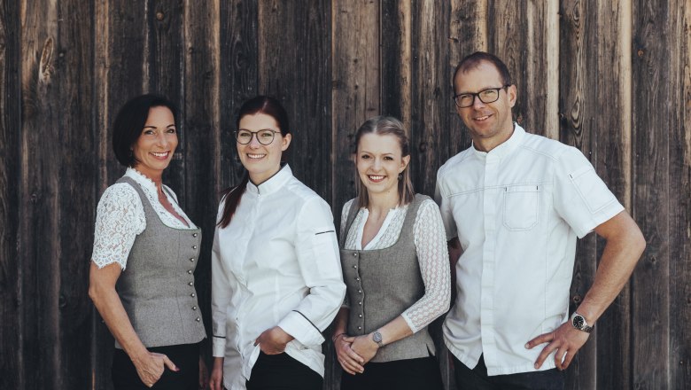 Wirtsfamilie Mathe: Bianca, Tanja, Julia und Andreas, © Niederösterreich Werbung/David Schreiber