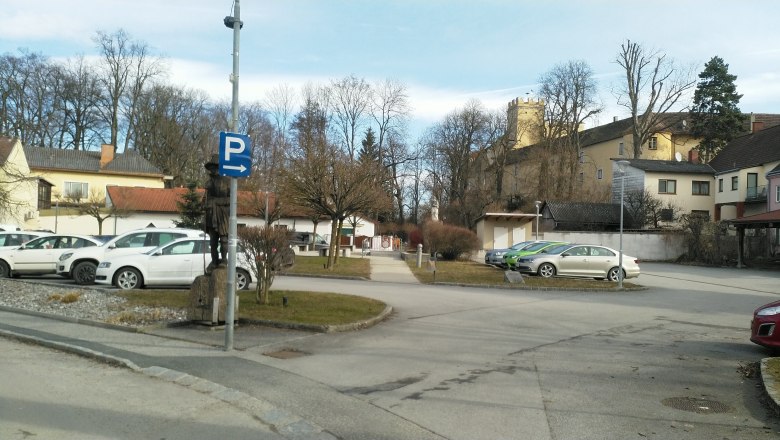 Parkplatz Doktor Rudolf Kraus-Platz, © Matthias R. Wurth