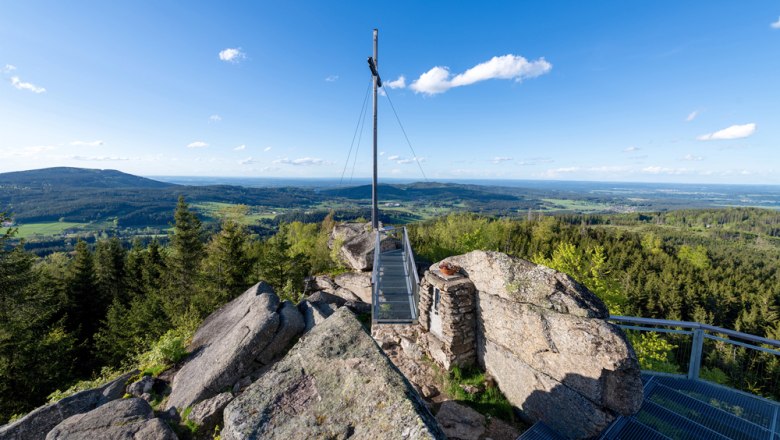 Nebelstein im Frühling, © Freitag Photography