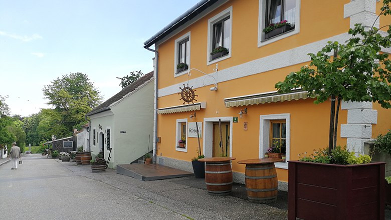 Kellergasse am Sauberg in Langenlois, © Roman Zöchlinger