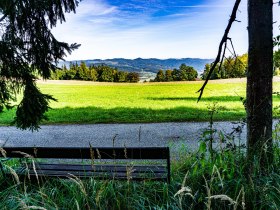 Rastplatz Richtung Oberhohenau, Blick nach Aschelberg, © Gottfried Grossinger