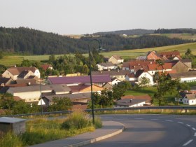 Ausblick vom Startpunkt auf den Ort Brand, © Dieter Zeilinger